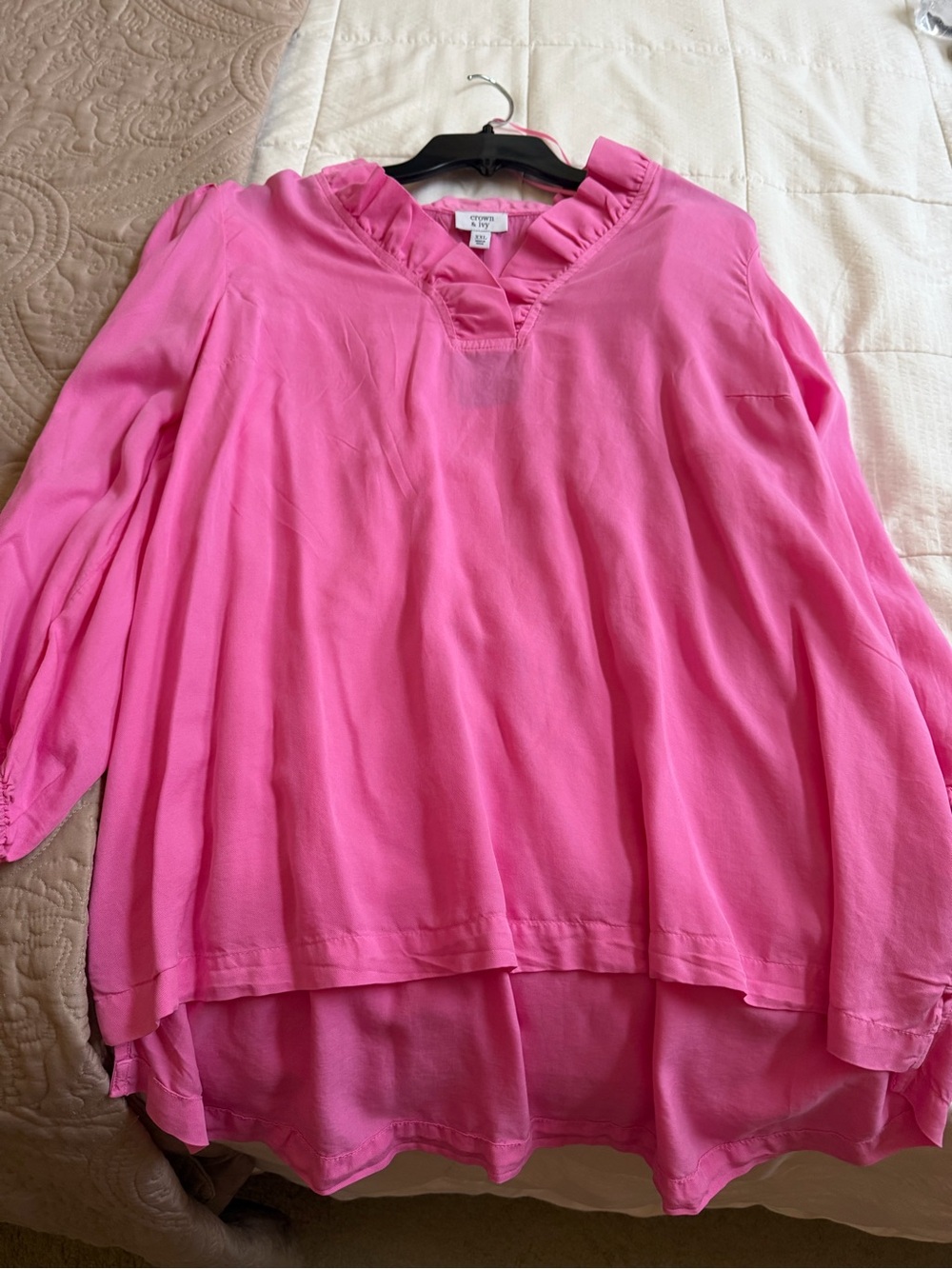 crown & ivy Hot Pink Ruffle V-Neck Tunic